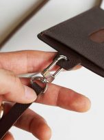 Bao thẻ nhân viên da Epsom Handmade màu nâu Chocolate