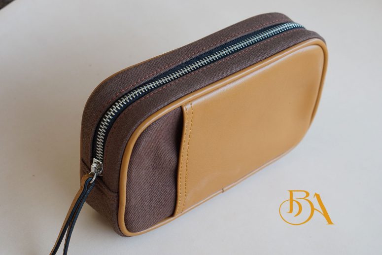 Clutch Da Nam Phối Vải Canvas. Clutch Da Thời Trang Màu Nâu Vàng M016