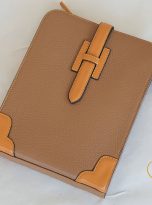 Túi Da Bò Đeo Chéo Màu Nâu Vàng. Túi Xách Công Sở Nam Da Thật M022