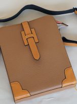 Túi Da Bò Đeo Chéo Màu Nâu Vàng. Túi Xách Công Sở Nam Da Thật M022