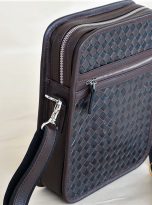 Túi Da Bò Caro Màu Nâu Đen. Túi Xách Đeo Chéo M025