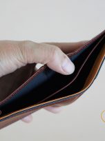 Ví Da Bò Nhập Khẩu Màu Nâu Phối Vàng. Ví Nam Da Thật Dáng Đứng M052