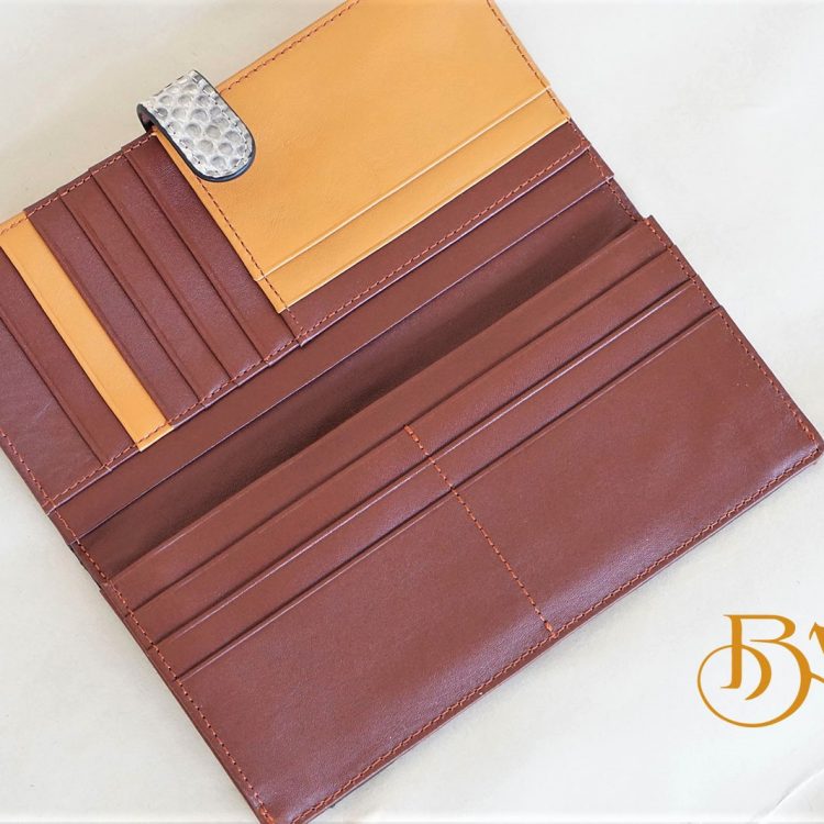 Ví Dài Da Trăn Nhập Khẩu. Ví Dài Da Thật Màu Trắng M062