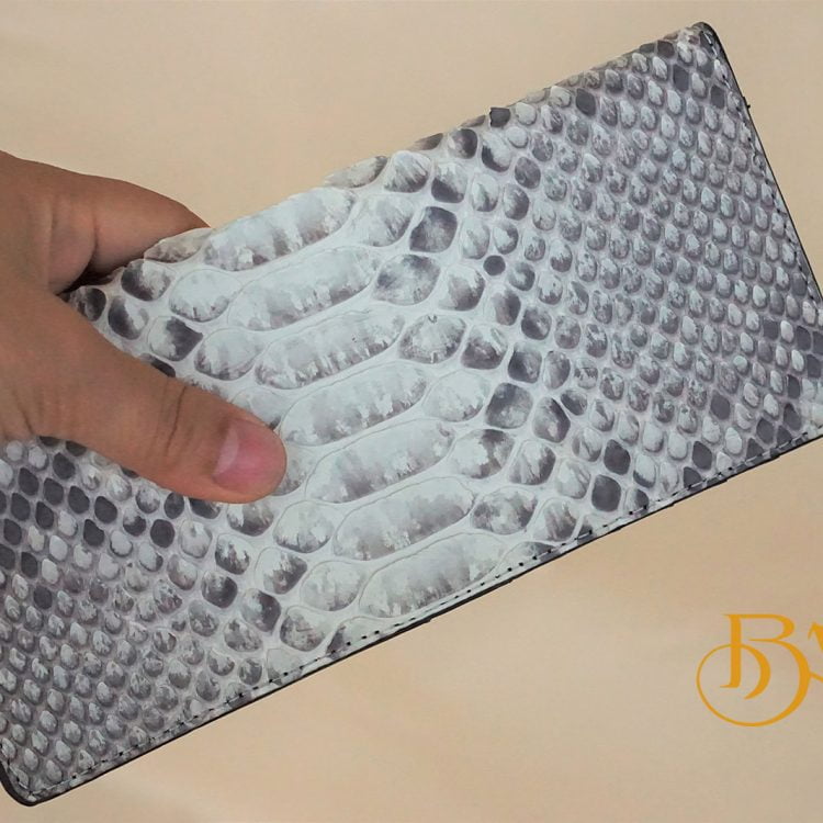 Ví Dài Da Trăn Nhập Khẩu. Ví Dài Da Thật Màu Trắng M059