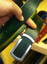 Thắt lưng da bò Veg-tan Handmade màu xanh Patina