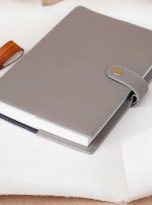 Bìa sổ da bê Epsom Handmade màu xám