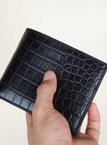 vi-da-ca-sau-chinh-hang-Sai-Gon-vi-da-that-uy-tin-Ha-Noi-Black-alligator-leather-wallet-1.jpg